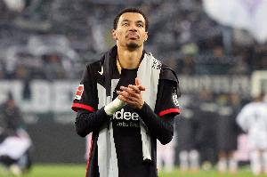 罗马诺：利物浦今日与法兰克福接触，以敲定埃基蒂克交易浮动条款