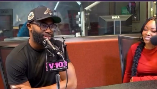 九游官网APP-杰伦-布朗回应返乡打球可能：祖母期盼成变数 未来尚未可知