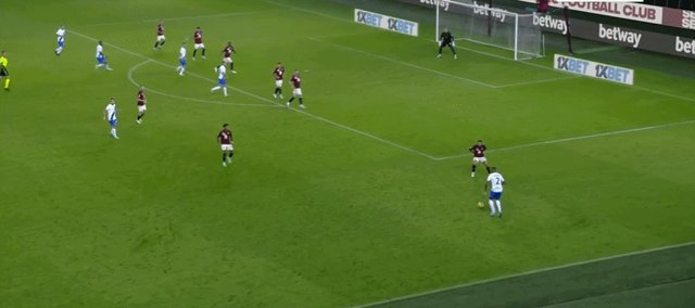 1697931320699018447.gif int.gif